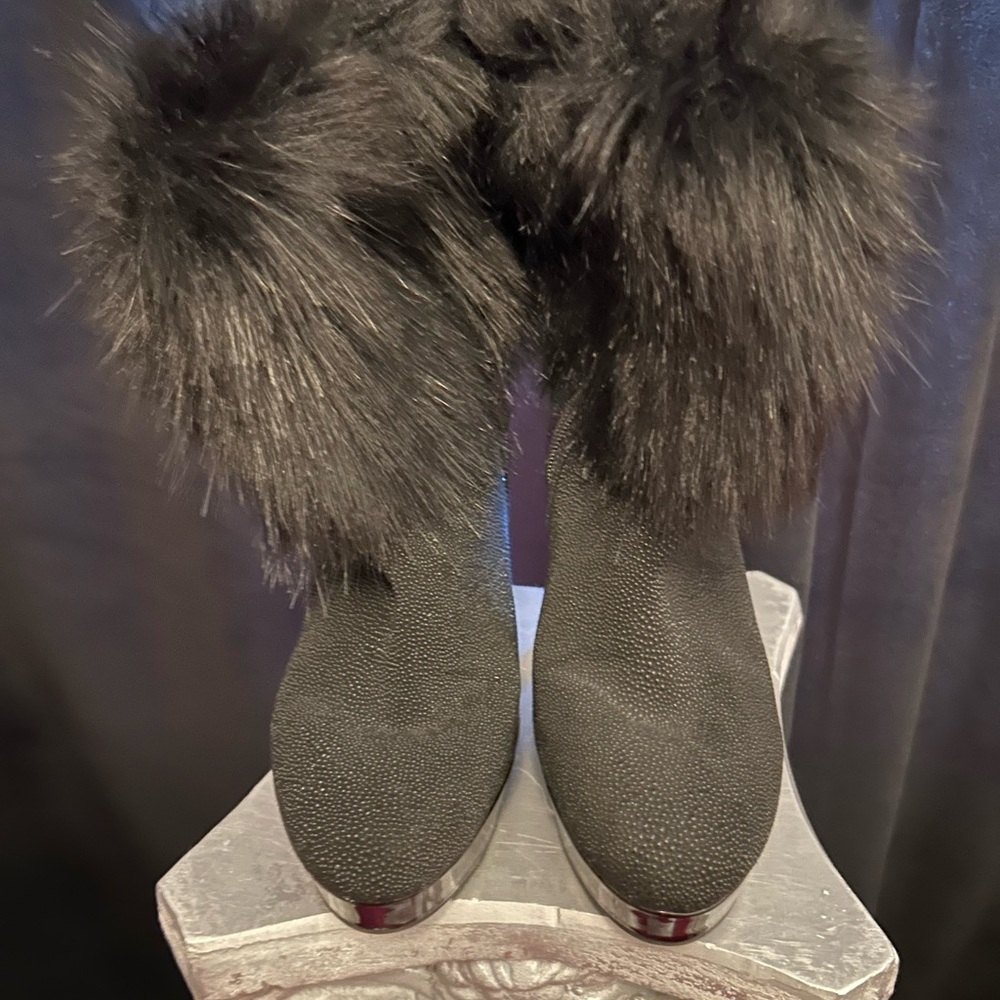 Gianni Bini Black Fur-Trimmed Heeled Boots